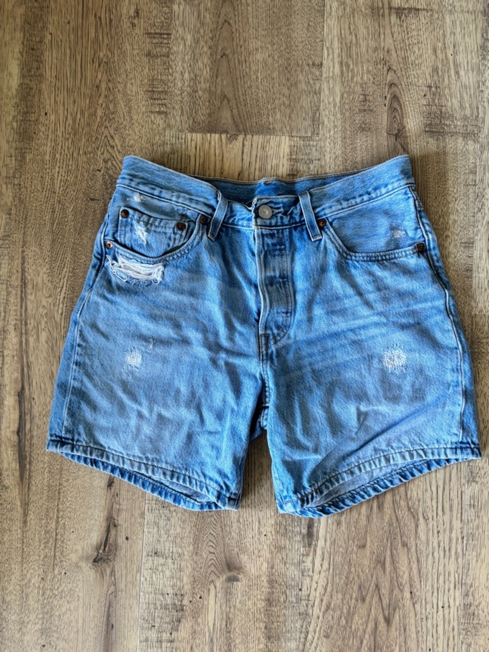 Levi’s 501 button fly denim shorts 100% cotton size 27 EUC